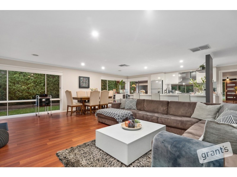 13 Beauford Avenue, Narre Warren South VIC 3805