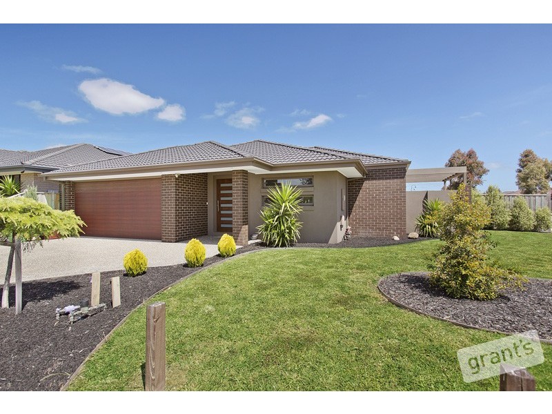 1 Armstrong Street, Cranbourne East VIC 3977