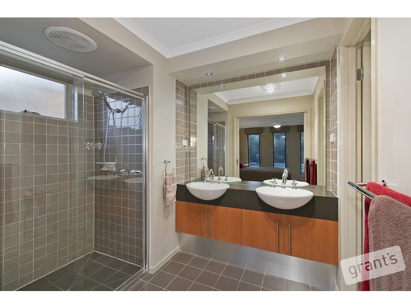 66 Marsh Grove, Berwick VIC 3806