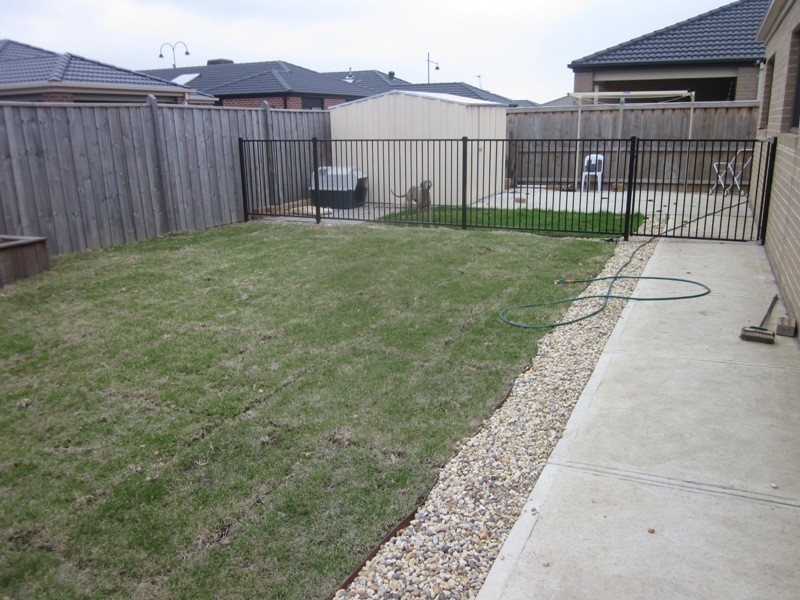 8 Celsius Drive, Cranbourne North VIC 3977