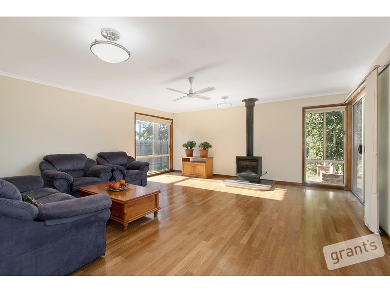 30 Lodge Crescent, Berwick VIC 3806