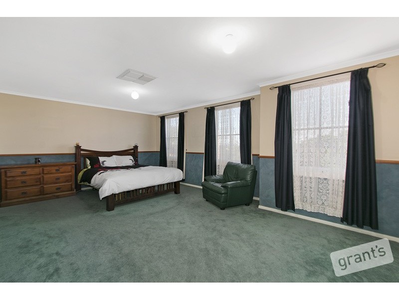 30 Lodge Crescent, Berwick VIC 3806