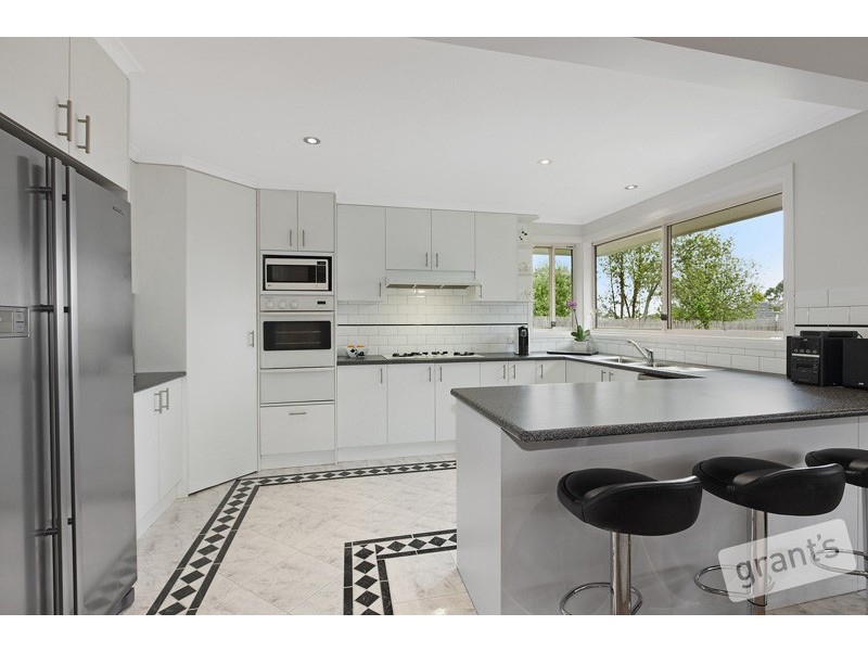 5 Albrecht Avenue, Berwick VIC 3806