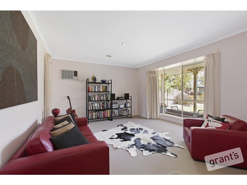 30 Railway Avenue, Beaconsfield VIC 3807