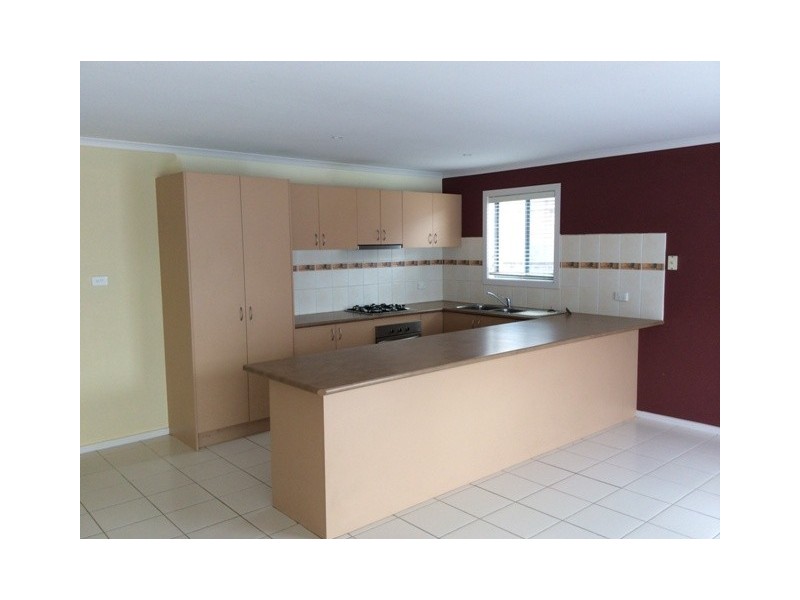 61 Golden Grove Drive, Narre Warren South VIC 3805