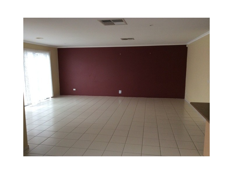 61 Golden Grove Drive, Narre Warren South VIC 3805