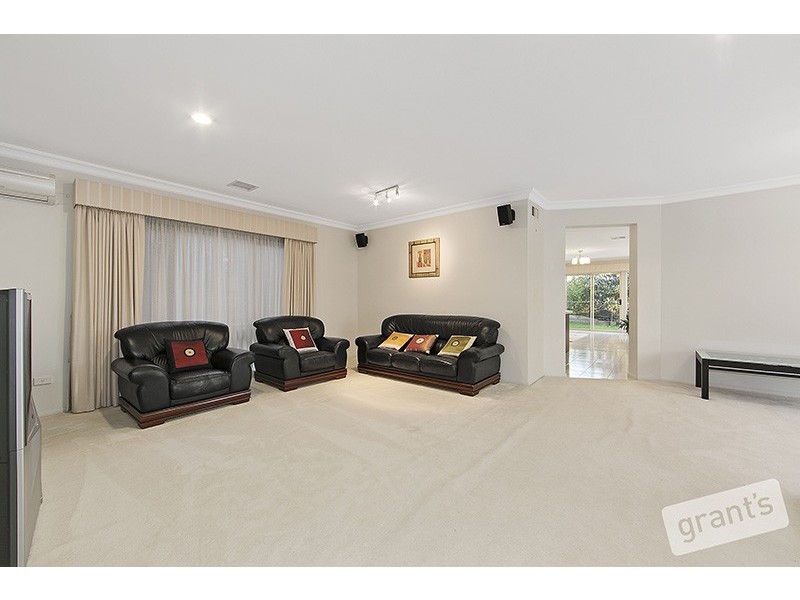 29 Turella Close, Berwick VIC 3806