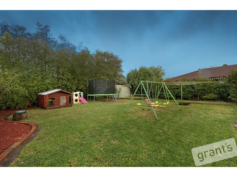 4 Jason Close, Berwick VIC 3806