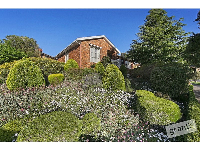 1 Balmain Drive, Berwick VIC 3806