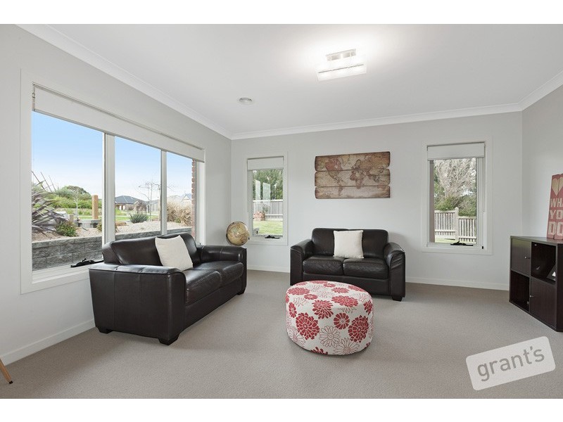 58 Arena Parade, Officer VIC 3809