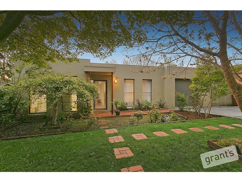 15 Theodore Terrace, Berwick VIC 3806