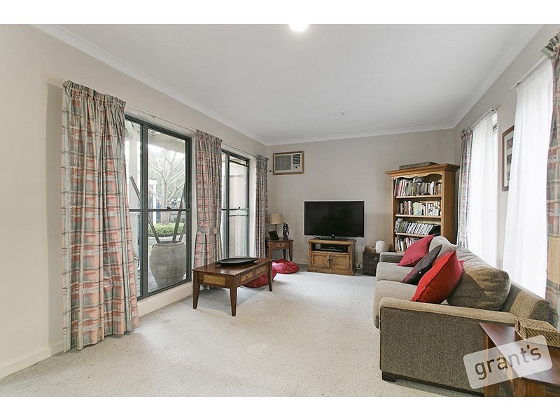 15 Theodore Terrace, Berwick VIC 3806