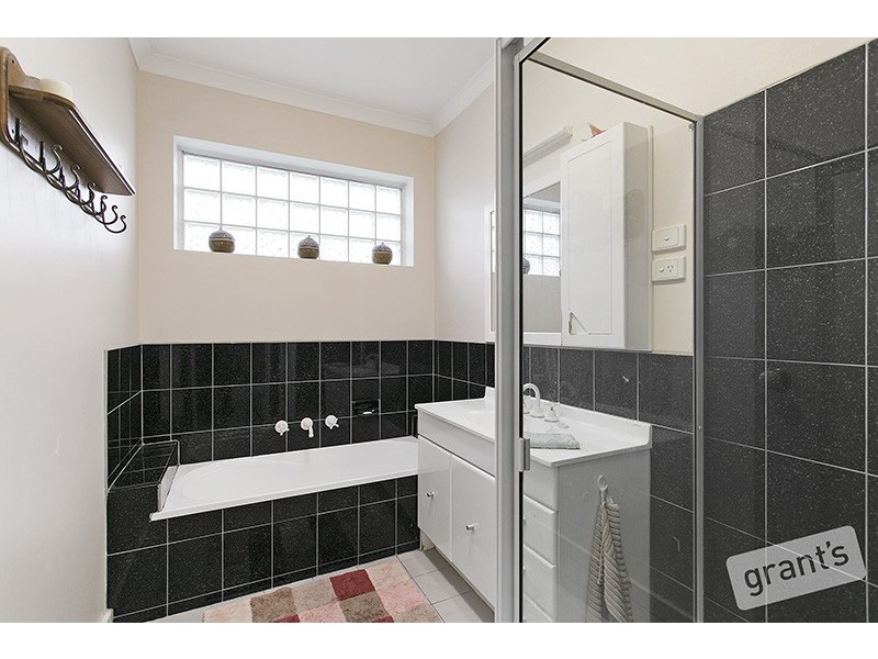 15 Theodore Terrace, Berwick VIC 3806