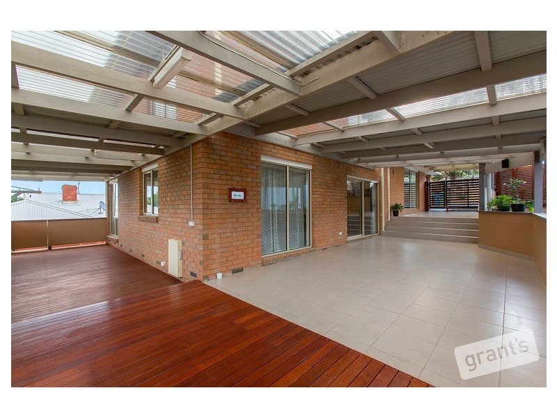 43 Avebury Drive, Berwick VIC 3806