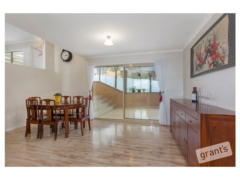 43 Avebury Drive, Berwick VIC 3806