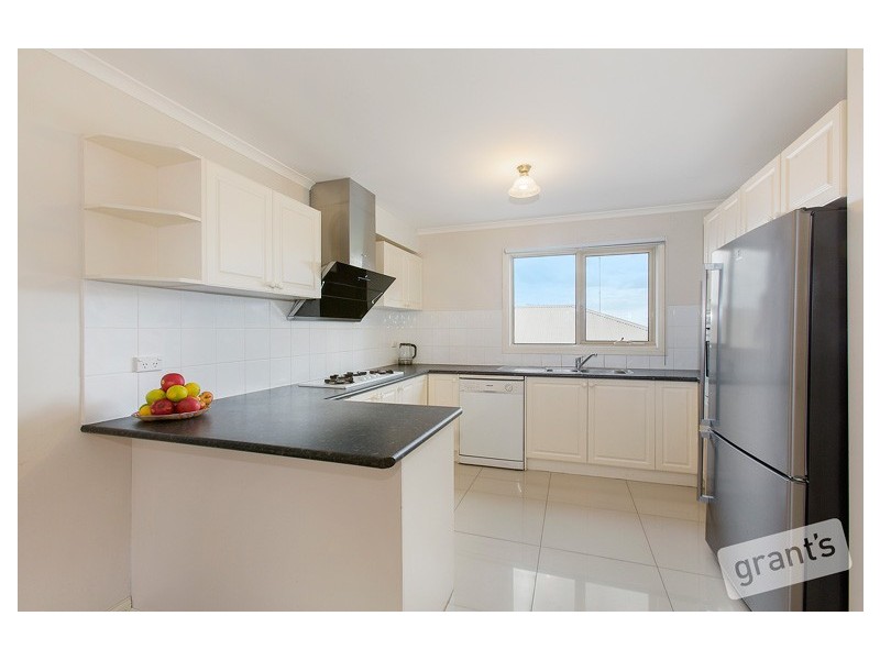 43 Avebury Drive, Berwick VIC 3806