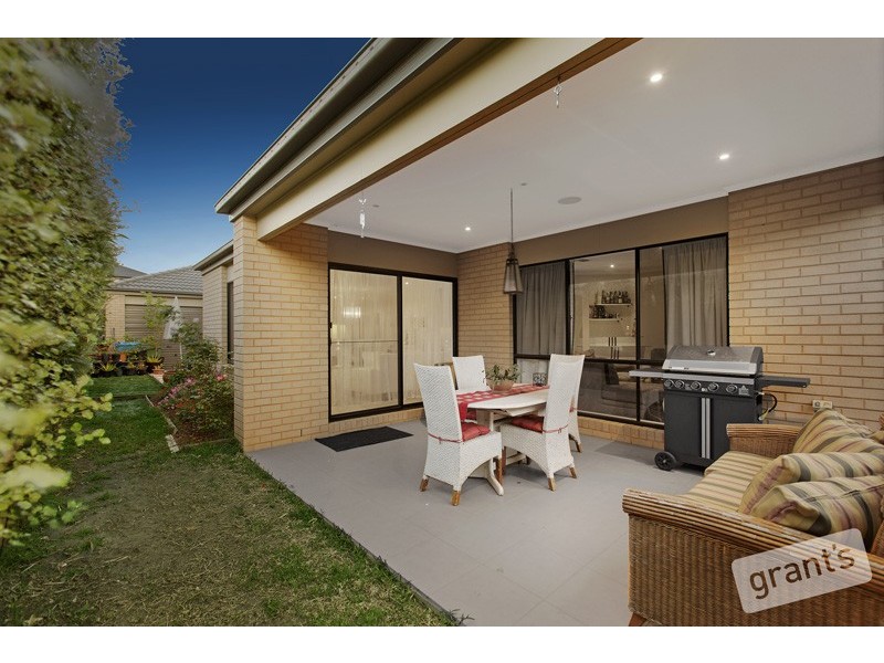 9 Leisurewood Drive, Berwick VIC 3806