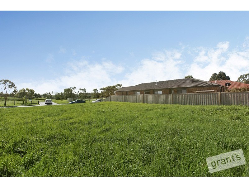 68 Moondarra Drive, Berwick VIC 3806