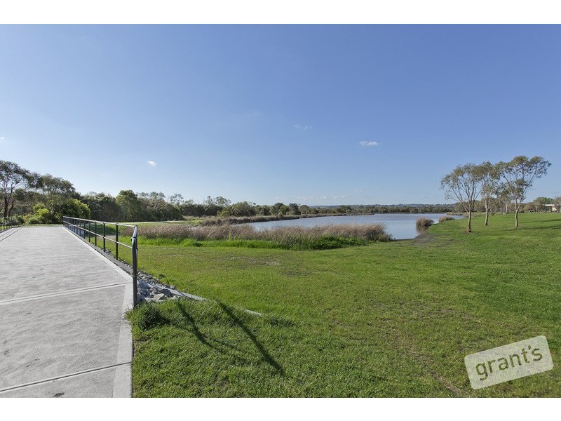 68 Moondarra Drive, Berwick VIC 3806