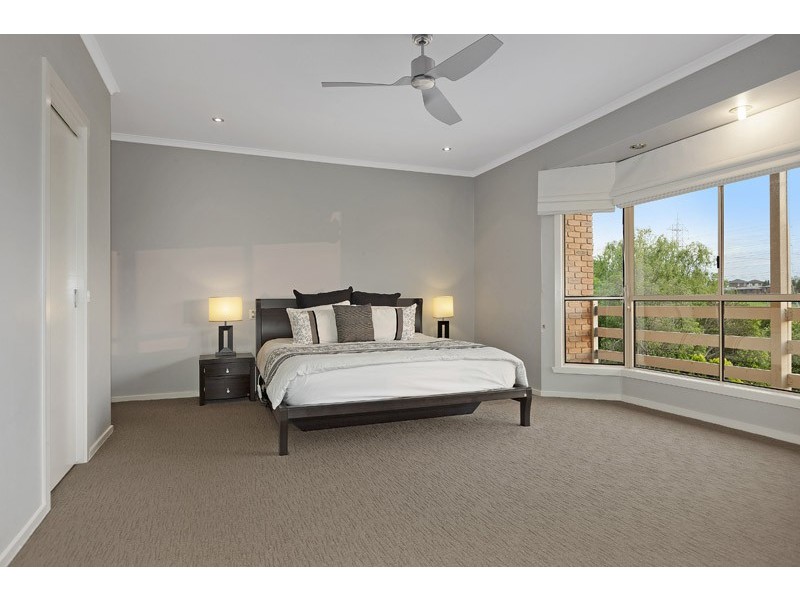 13 Gymkhana Court, Endeavour Hills VIC 3802