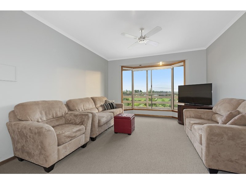 13 Gymkhana Court, Endeavour Hills VIC 3802