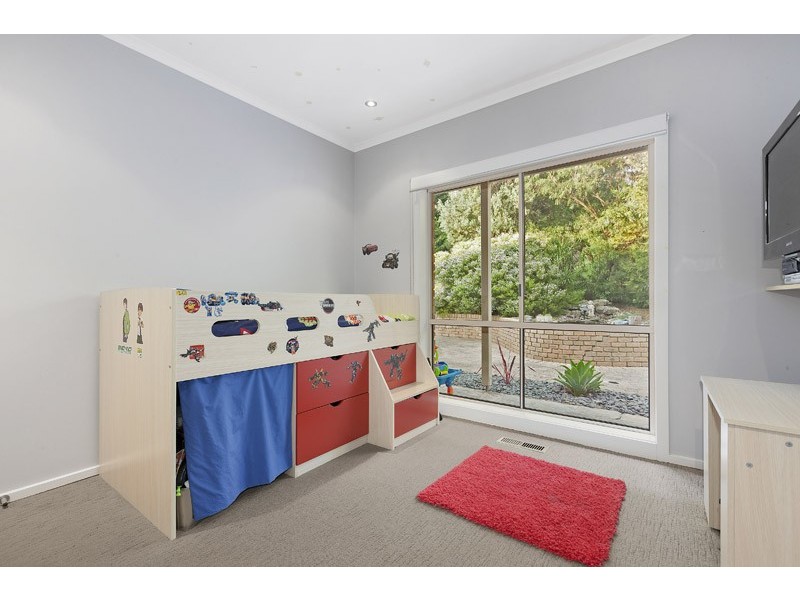 13 Gymkhana Court, Endeavour Hills VIC 3802