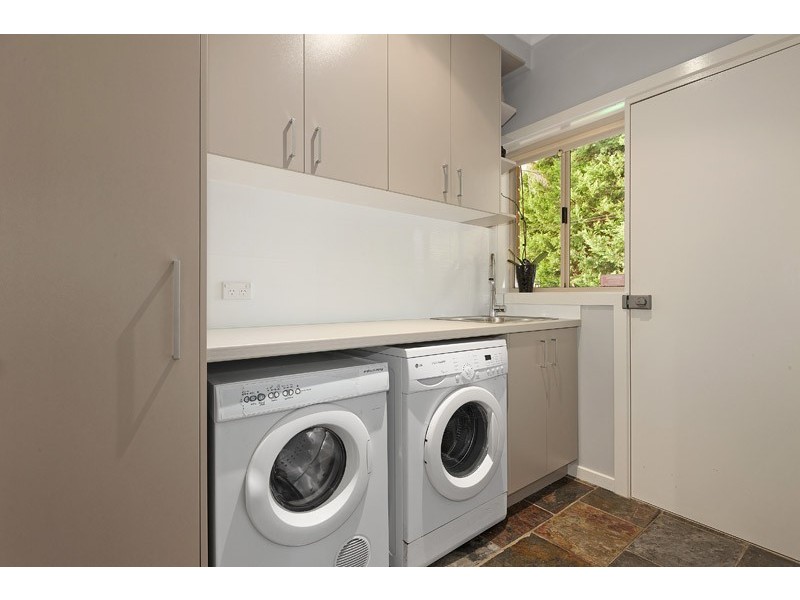 13 Gymkhana Court, Endeavour Hills VIC 3802