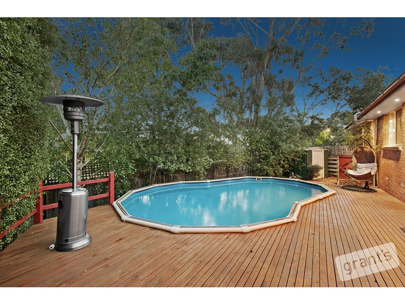 12 Mitre Crescent, Berwick VIC 3806