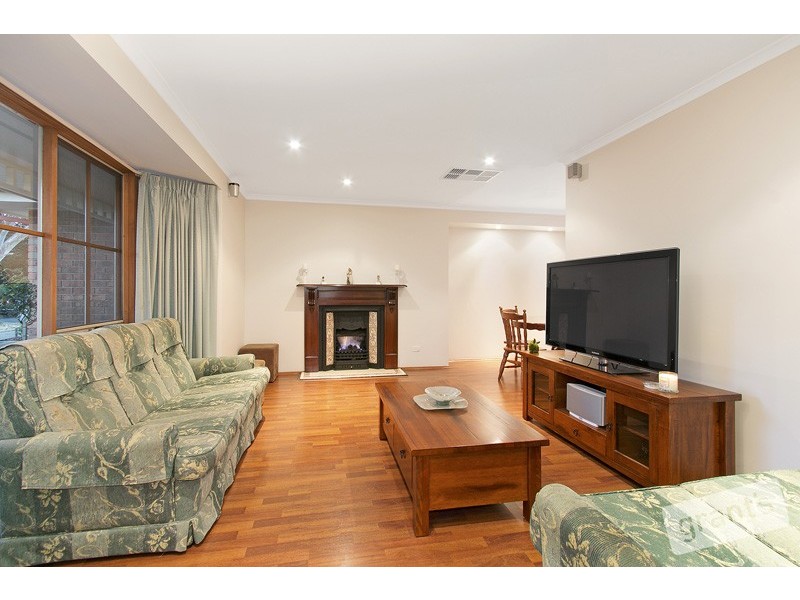 12 Mitre Crescent, Berwick VIC 3806