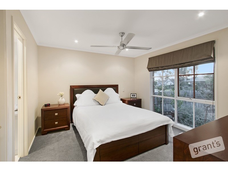 12 Mitre Crescent, Berwick VIC 3806