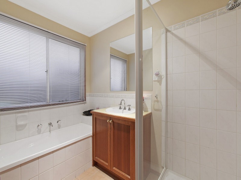 17 Milparinka Way, Berwick VIC 3806