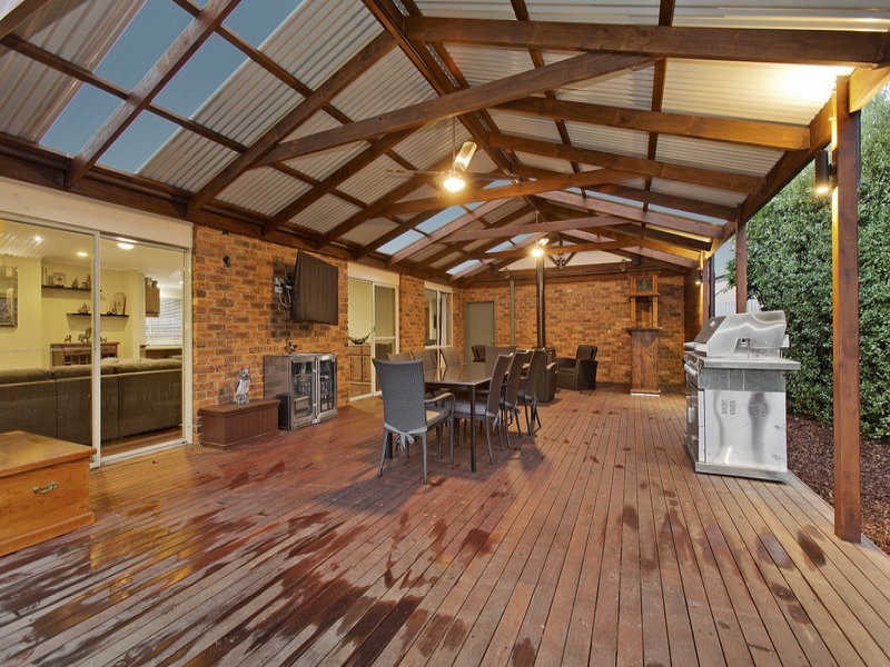17 Milparinka Way, Berwick VIC 3806
