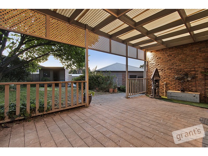 6 Ezard Close, Berwick VIC 3806