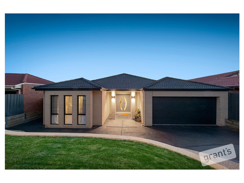 16 Spencer Court, Berwick VIC 3806