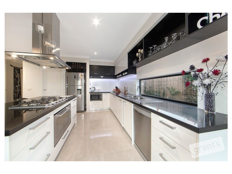 16 Spencer Court, Berwick VIC 3806