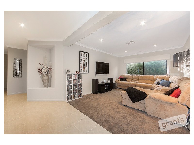 16 Spencer Court, Berwick VIC 3806