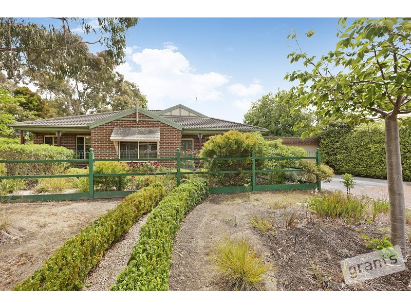 18 Nullica Court, Berwick VIC 3806