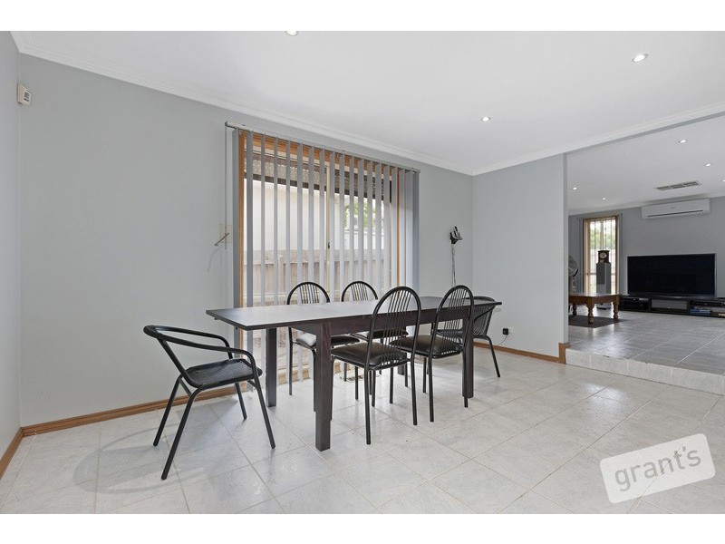 2 Valley View Crescent, Berwick VIC 3806