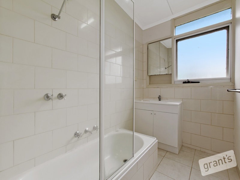 13 Lurline Street, Cranbourne VIC 3977