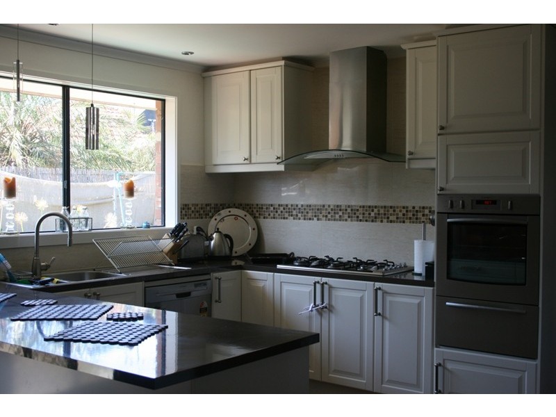 7 Michelle Drive, Berwick VIC 3806