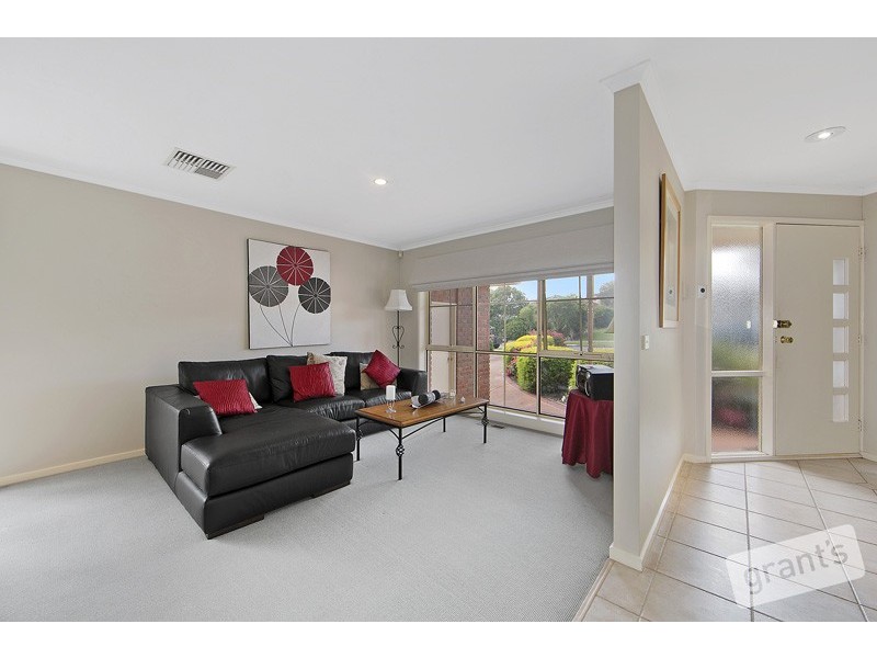 68 Lodge Crescent, Berwick VIC 3806