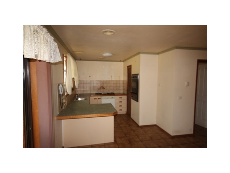 23 Chirnside Road, Berwick VIC 3806