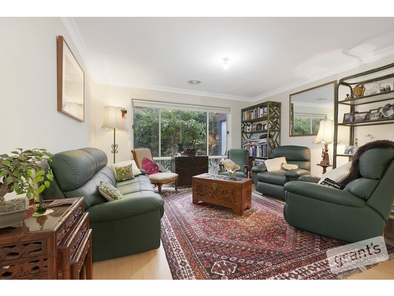 24 Sherman Court, Berwick VIC 3806