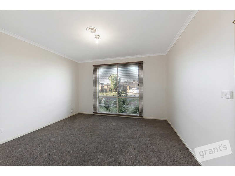 51 Trafalgar Way, Cranbourne East VIC 3977