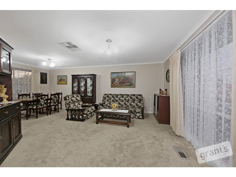 9 Hedgerow Court, Narre Warren South VIC 3805