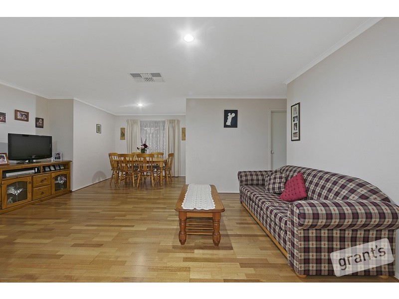 9 Hedgerow Court, Narre Warren South VIC 3805