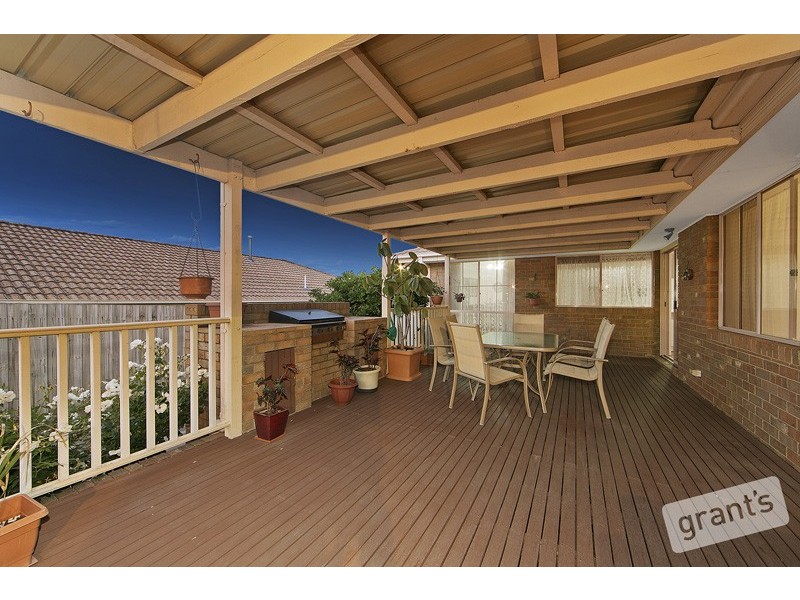 9 Hedgerow Court, Narre Warren South VIC 3805