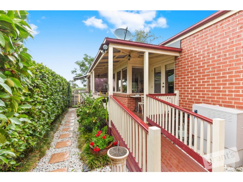 37 Allardice Parade, Berwick VIC 3806