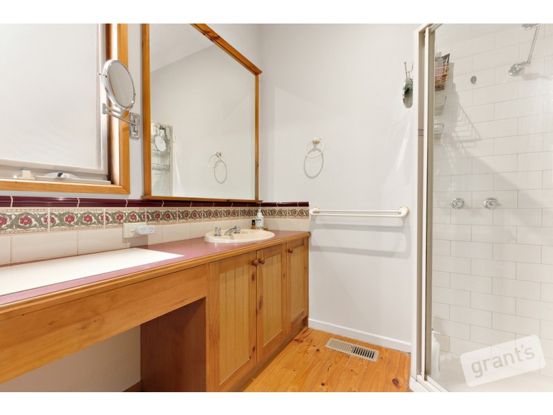 37 Allardice Parade, Berwick VIC 3806