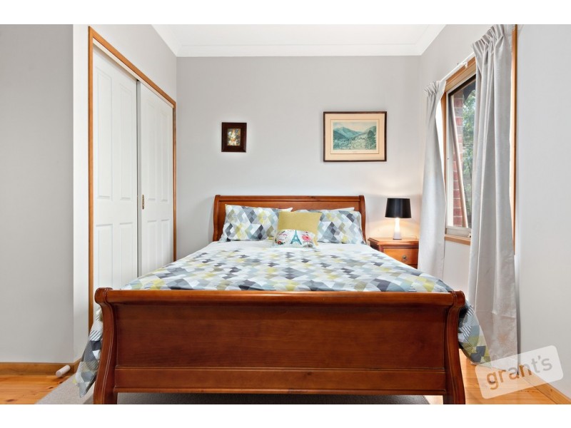 37 Allardice Parade, Berwick VIC 3806